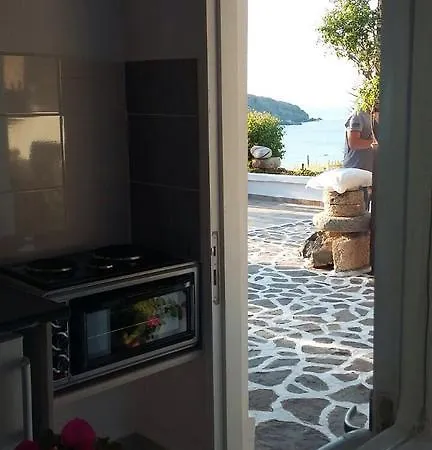 Avgerinos Paliochori Guest house Milos Island
