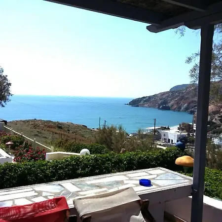 Avgerinos Paliochori Guest house
