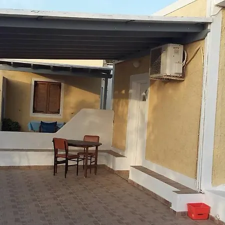 Avgerinos Paliochori 3* Milos Island
