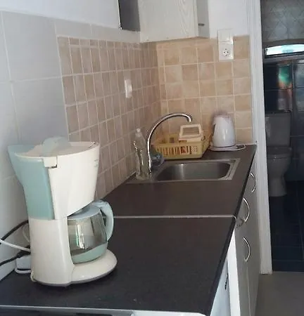 Pensionat Avgerinos Paliochori 3*