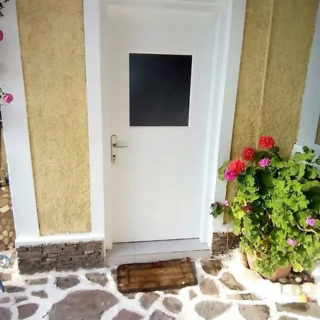Pensionat Avgerinos Paliochori Milos Island