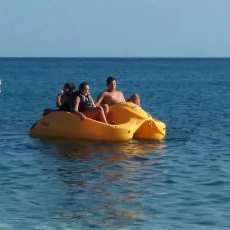 Avgerinos Paliochori Pensionat 3*