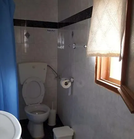 Pensionat Avgerinos Paliochori 3*