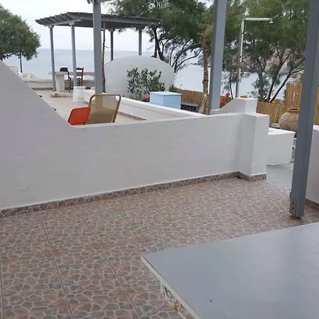 Avgerinos Paliochori Pensionat 3*